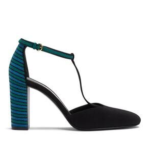 Salvatore Ferragamo “Fergie” Black Suede T-Strap Pumps sz. 7us